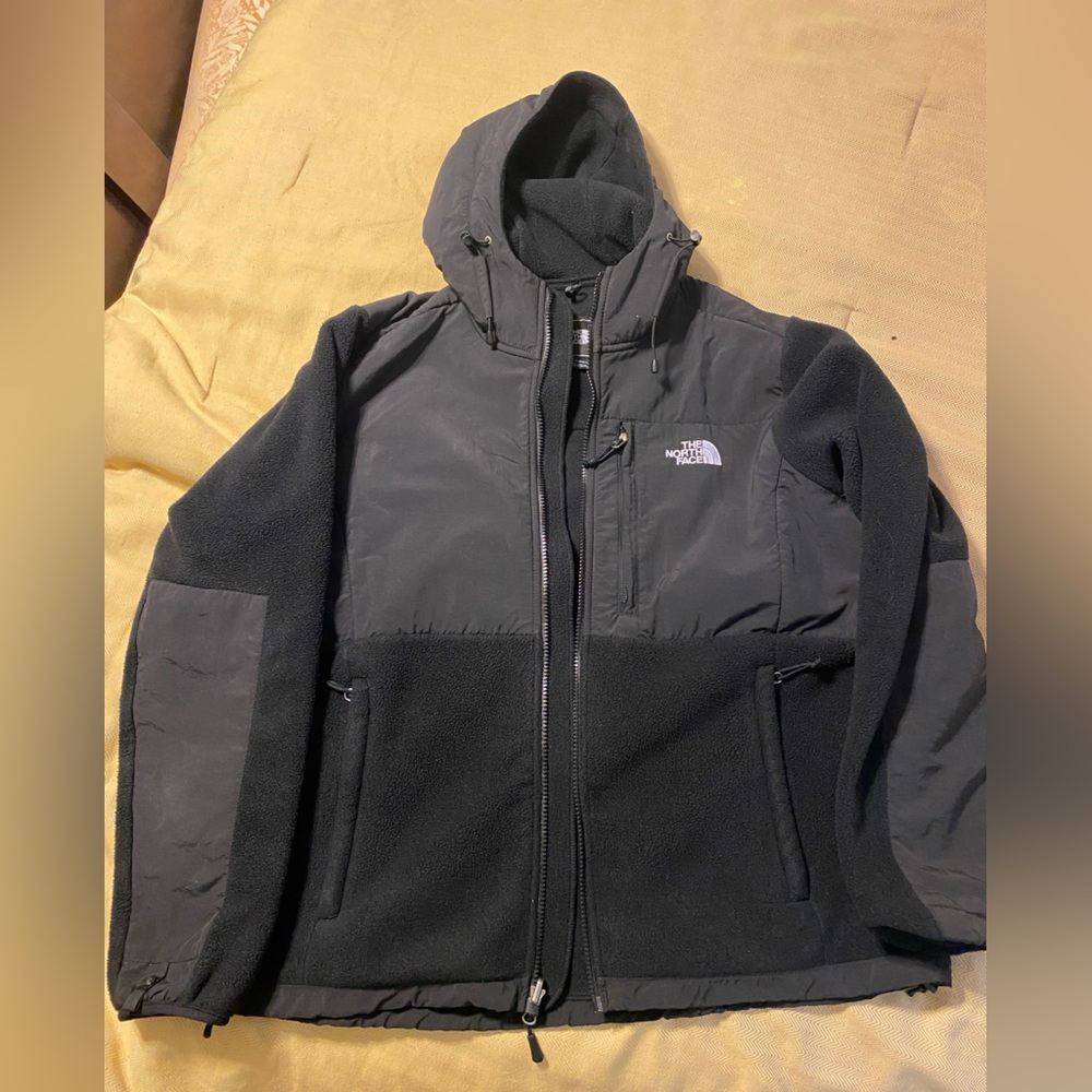 The North Face Women’s Denali Hoodie Fleece Jacket